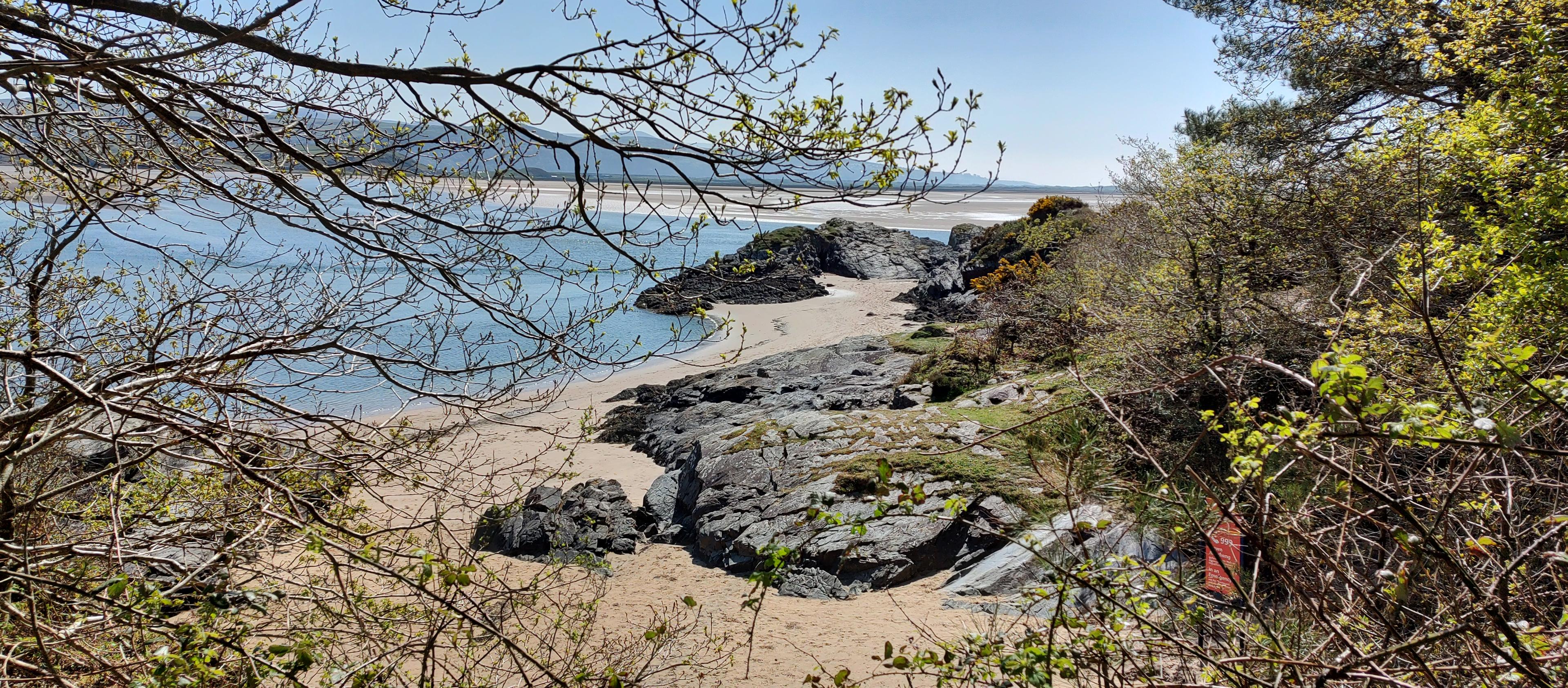 Traeth Borth-y-Gest Beach